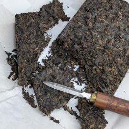 Шу Пуэр &amp;quot;Лао Тун Чжи&amp;quot; 9988 (2023 г.) - 250 гр.