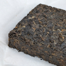 Шу Пуэр &amp;quot;Лао Тун Чжи&amp;quot; 9988 (2023 г.) - 250 гр.