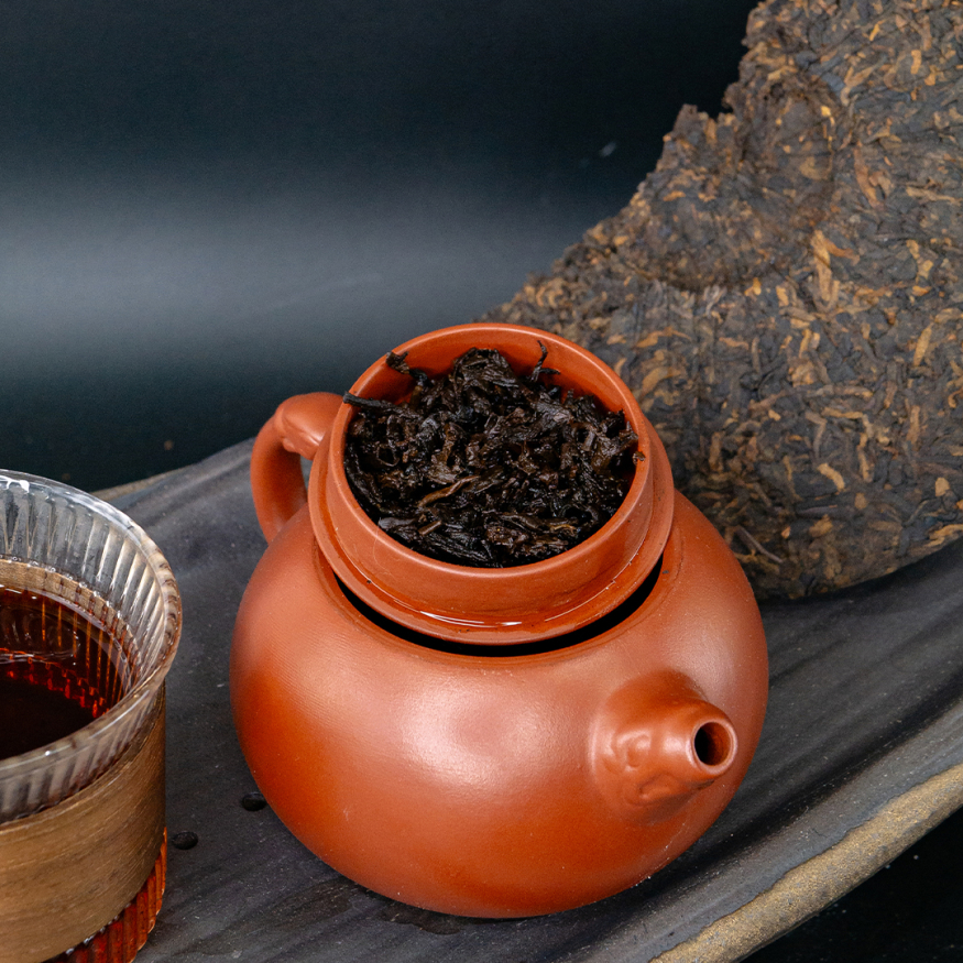 Шу Пуэр &amp;quot;Красный Бык&amp;quot; - блин 357 гр.