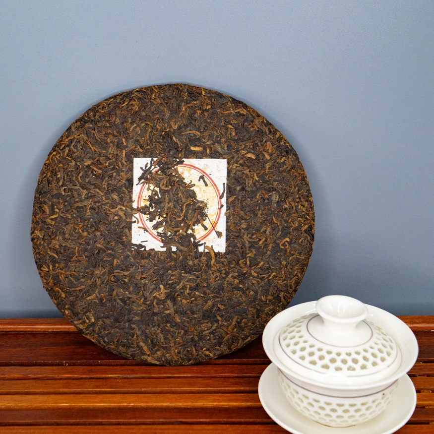 Шу Пуэр &amp;quot;Золотой Дракон&amp;quot; - блин 357 гр.