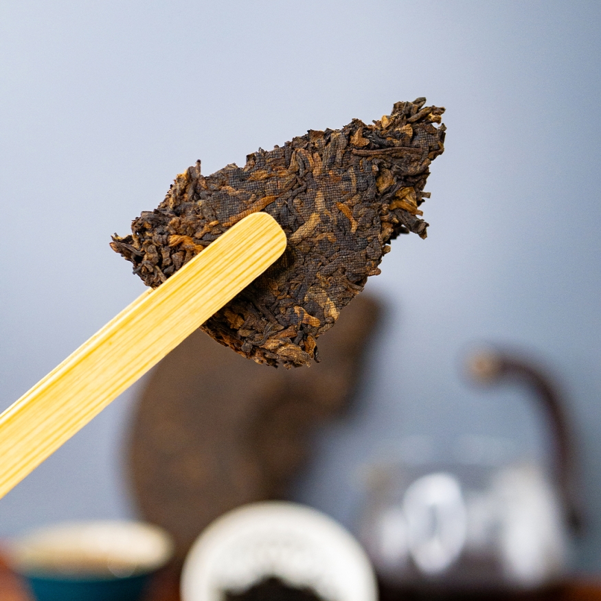 Шу Пуэр &amp;quot;Золотой Дракон&amp;quot; - блин 357 гр.