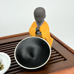 Маленький Будда с ситом (стоит)