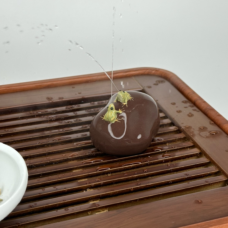 Лягушки (фонтанчик)