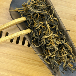 Дянь Хун Нуо Сян