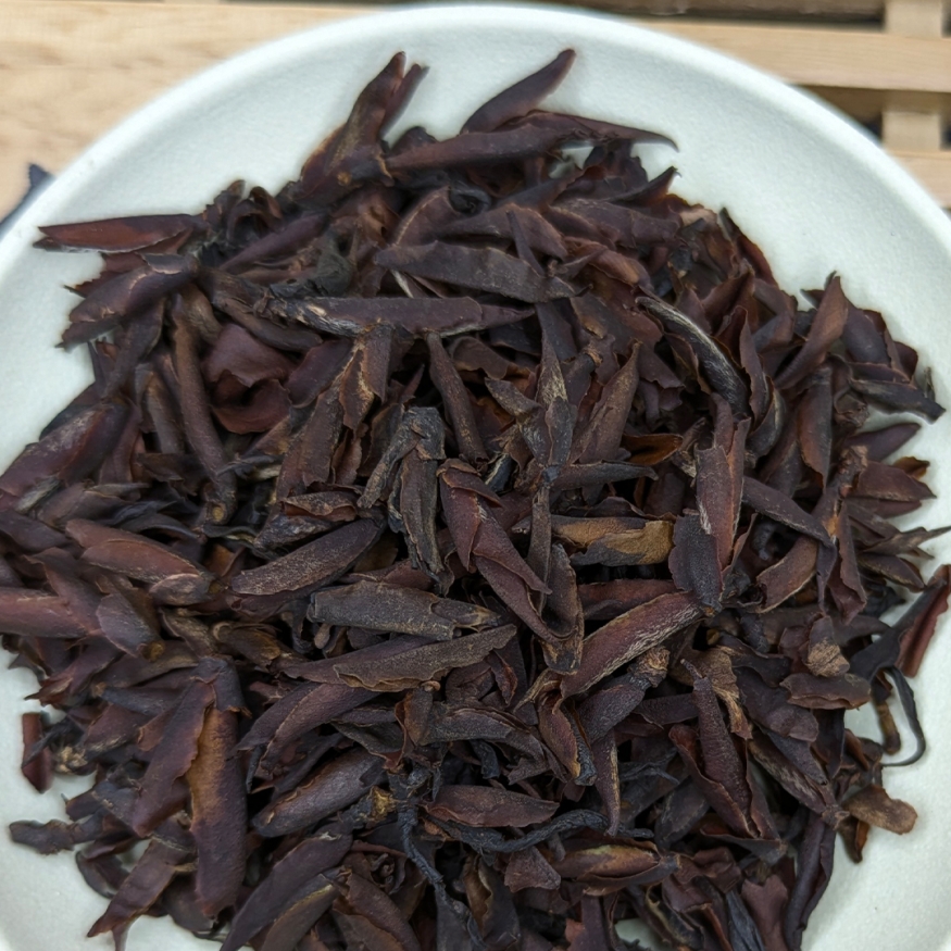 Е Шэн Цзы Я Бао